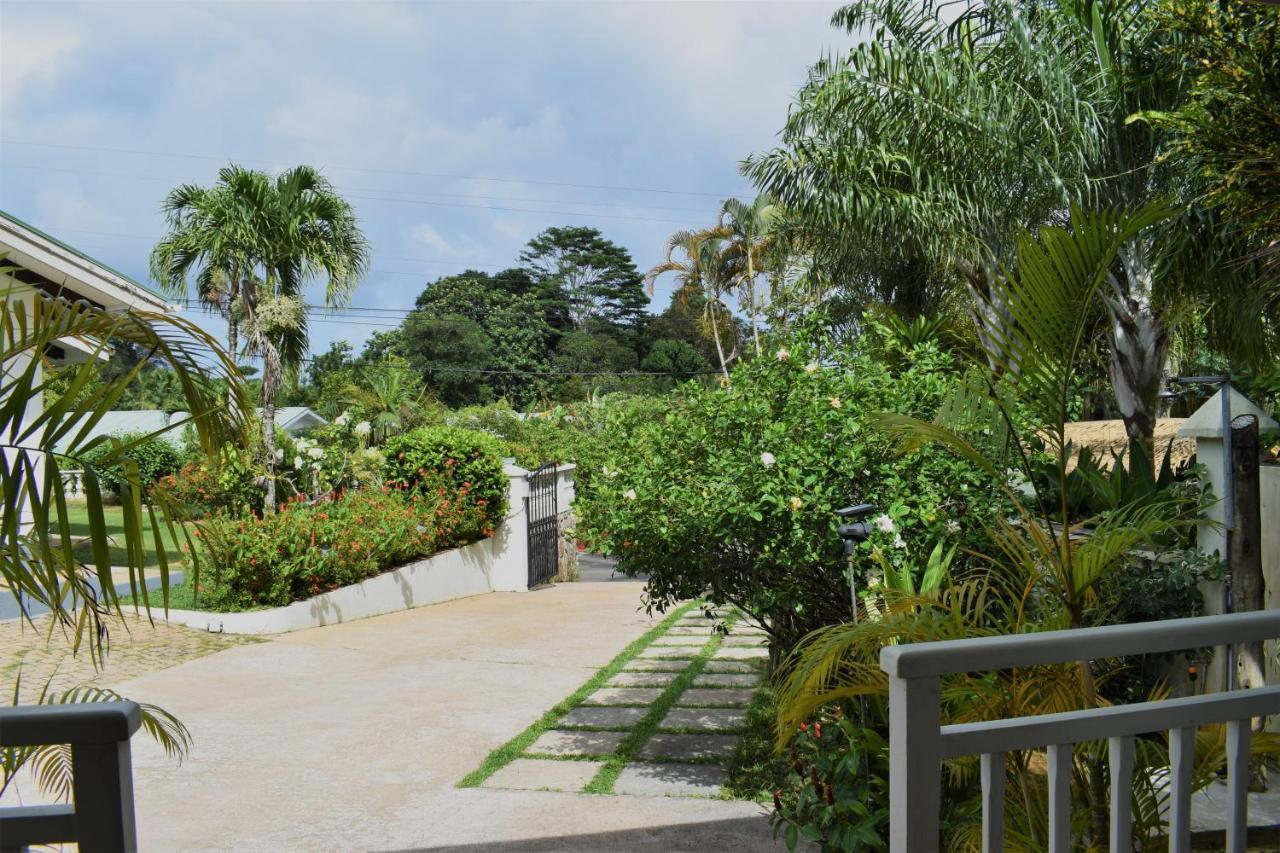 Sunbird Bungalow Anse Boileau Екстер'єр фото